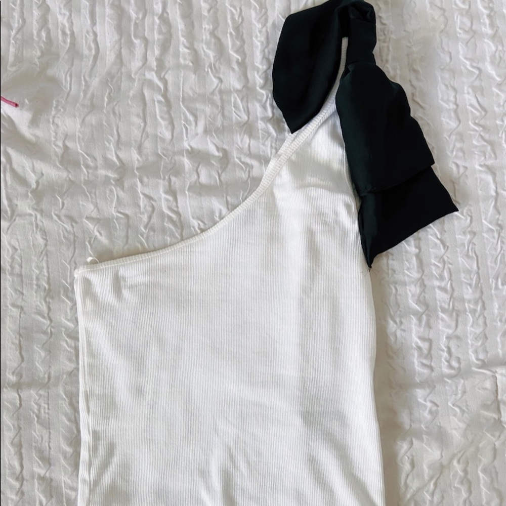 one shoulder top